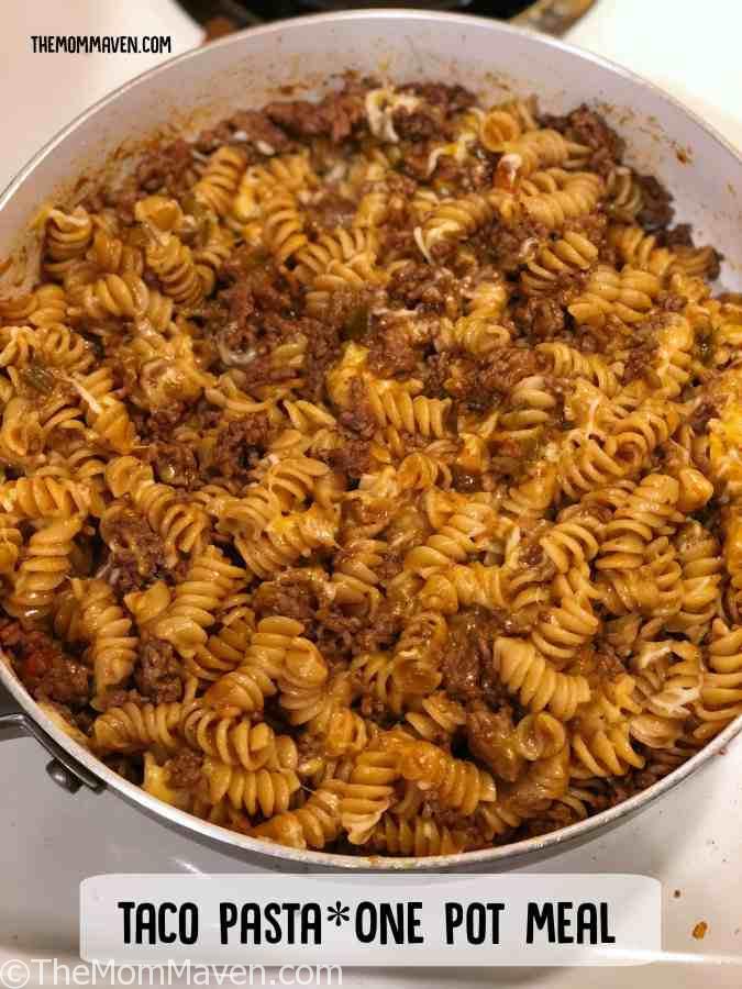 Since Cinco de Mayo is right around the corner I decided it was time to try an idea that's been kicking around in my brain for a while now, Taco Pasta. It is all that taco-y goodness with everyone's favorite...pasta!