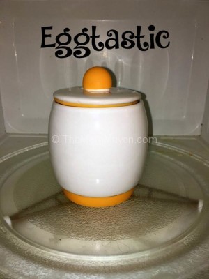 https://themommaven.com/wp-content/uploads/2015/10/Eggtastic-the-Microwave-Scrambled-Egg-maker-in-the-microwave-compressed-300x400.jpg
