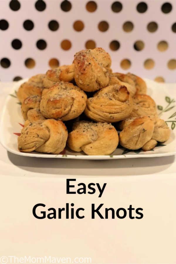 I hope your family likes these easy garlic knots as much as mine does. #recipe