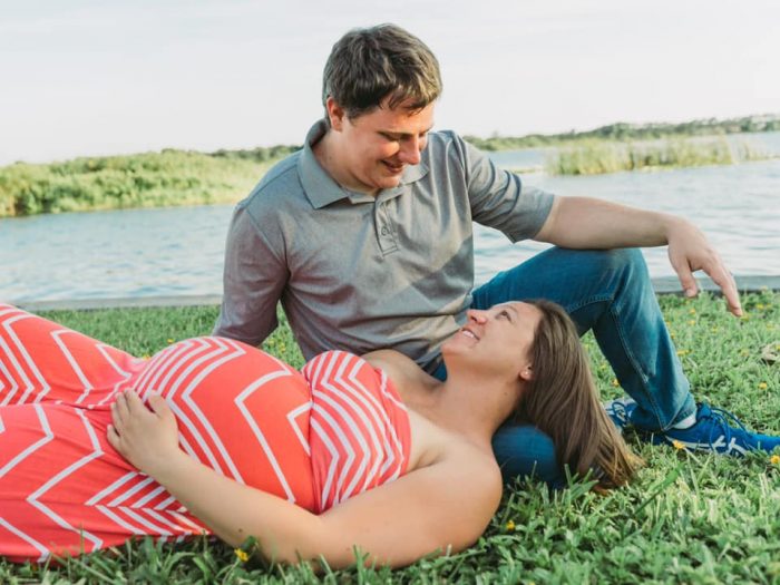 Aaron and Summer maternity photo