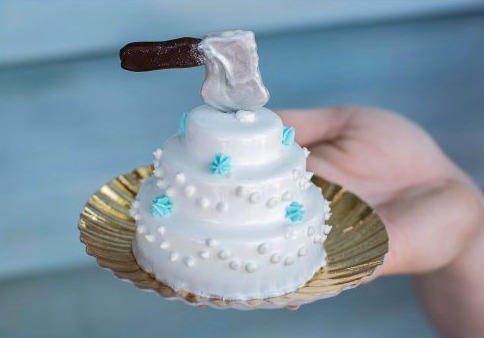 Constance's wedding cake Magic Kingdom